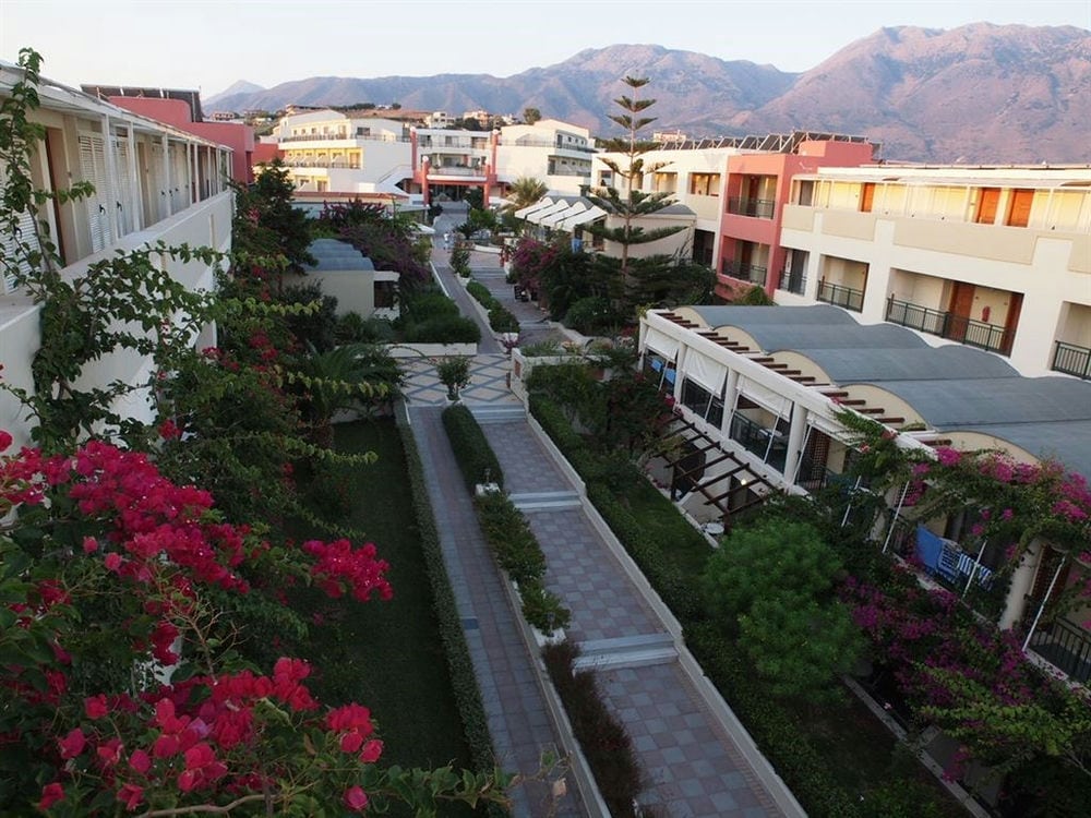 HYDRAMIS PALACE BEACH RESORT