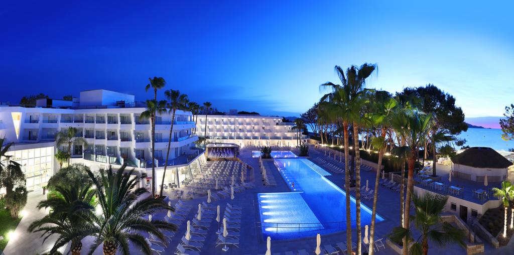 IBEROSTAR WAVES PLAYA DE MURO