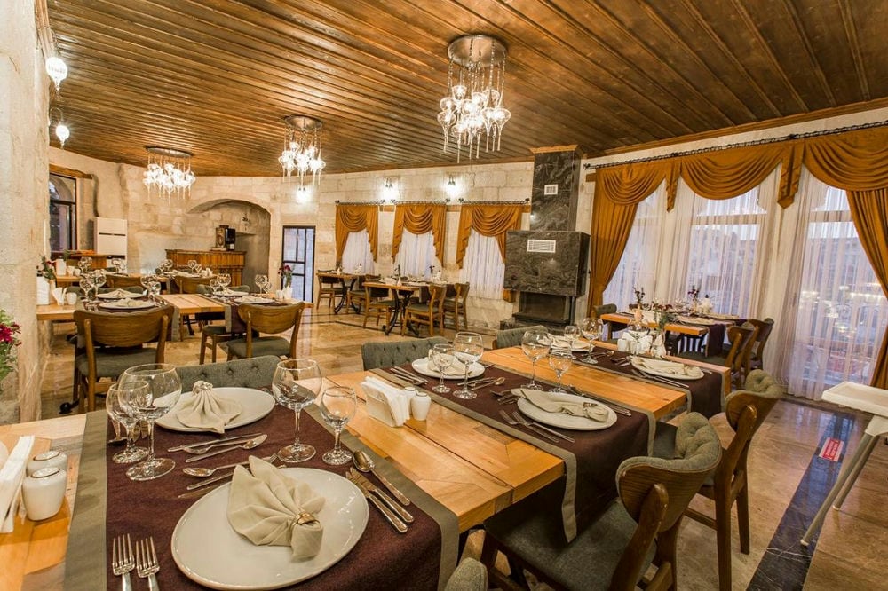 IMPERIAL CAVE SUITES AND SPA