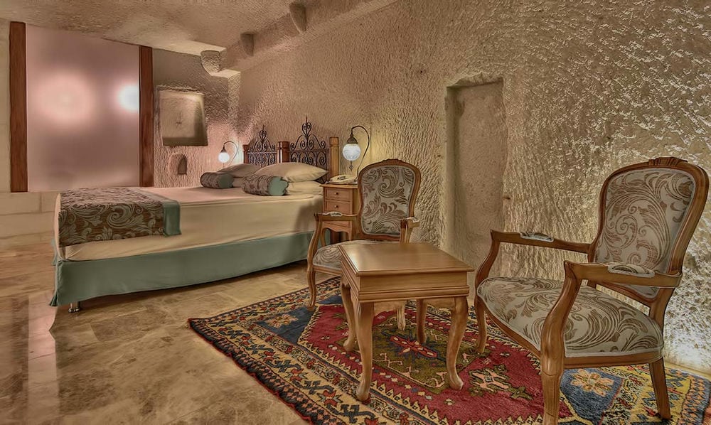 IMPERIAL CAVE SUITES AND SPA