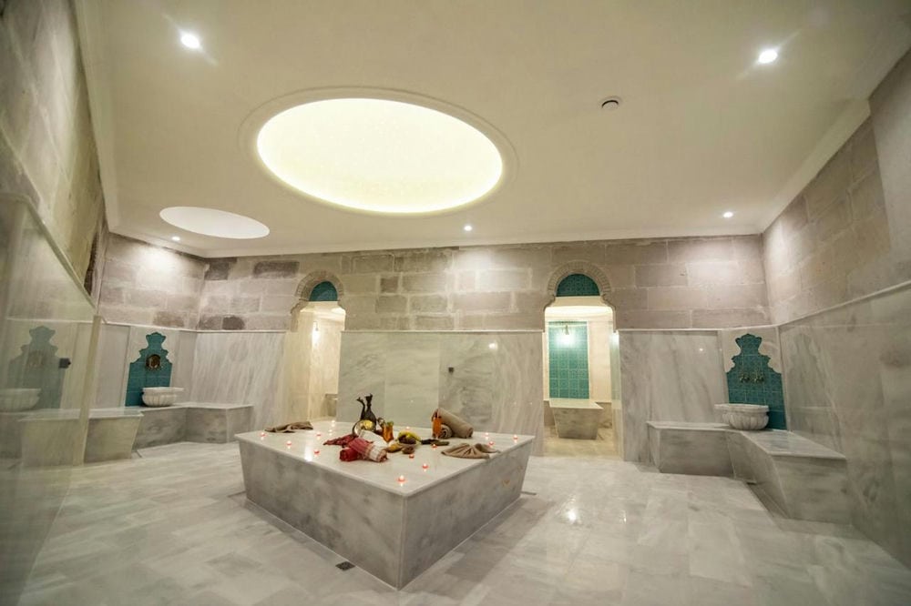 IMPERIAL CAVE SUITES AND SPA