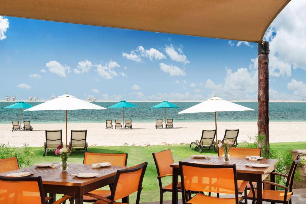 JA BEACH HOTEL DUBAI