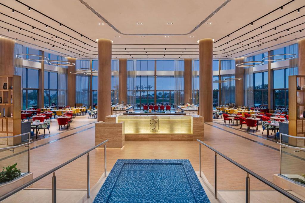 JA BEACH HOTEL DUBAI