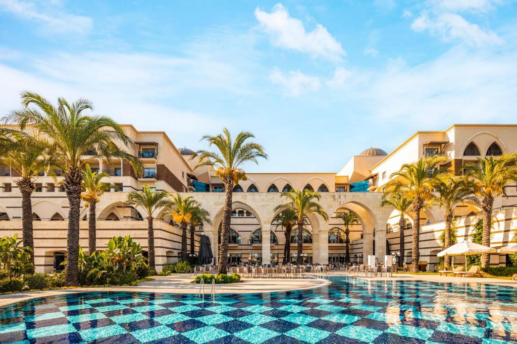 KEMPINSKI THE DOME