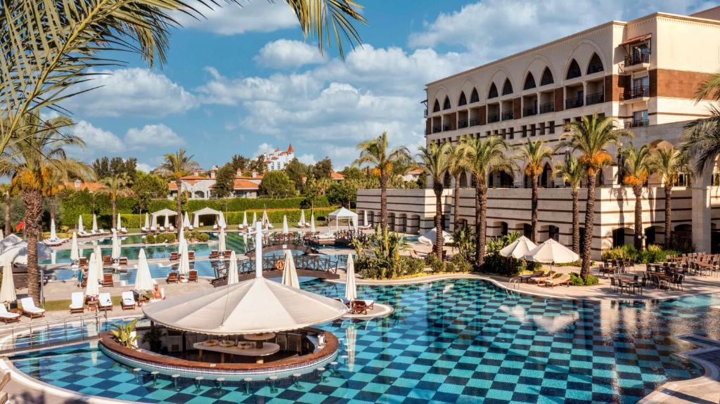 KEMPINSKI THE DOME