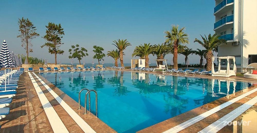LE BLEU HOTEL&SPA