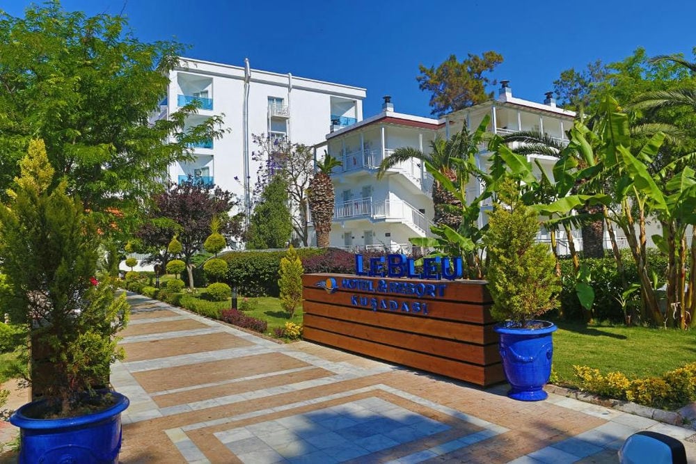 LE BLEU HOTEL&SPA