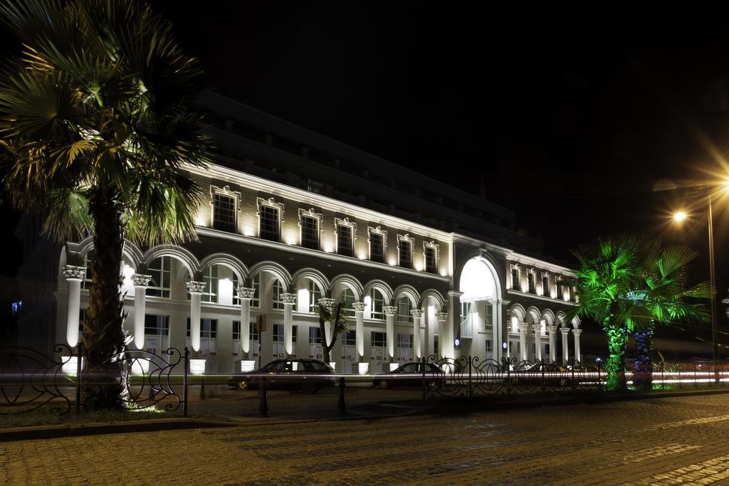LE PORT APART HOTEL