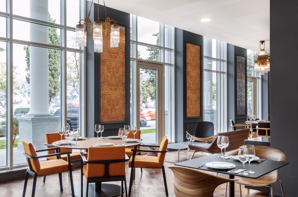 LE PORT APART HOTEL