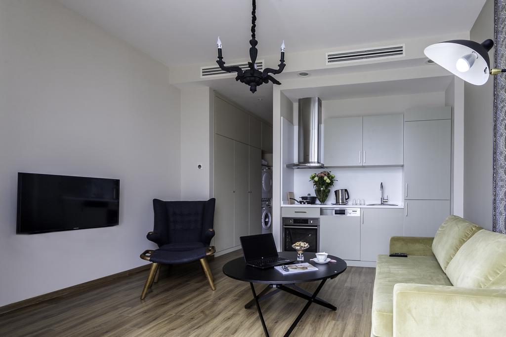LE PORT APART HOTEL
