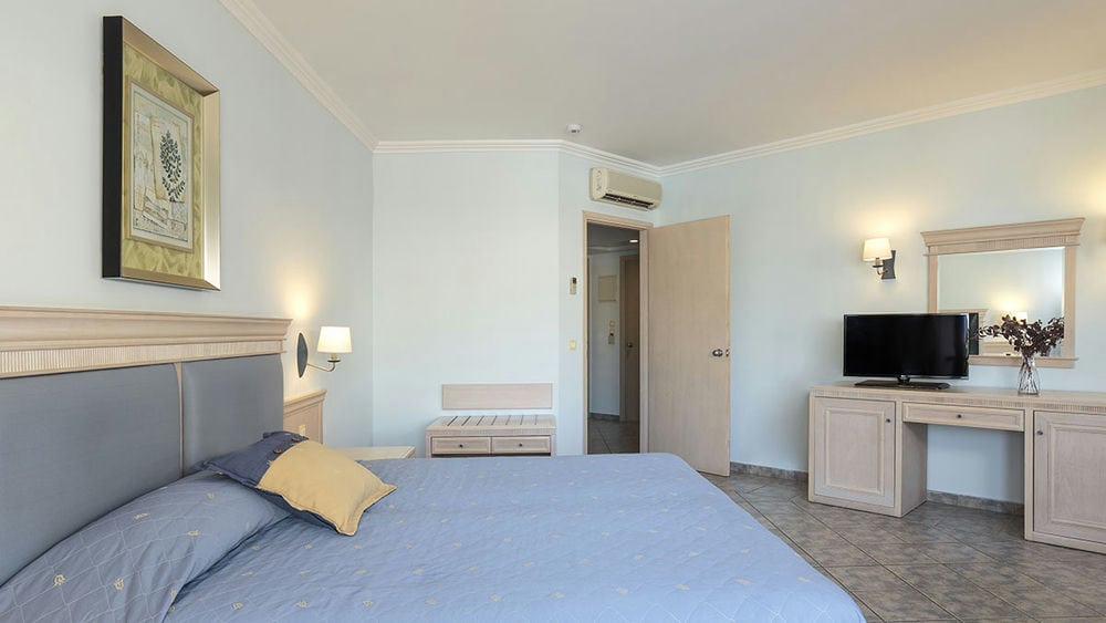 LINDOS PRINCESS BEACH 