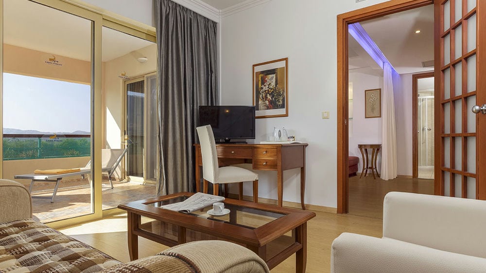 LINDOS PRINCESS BEACH 