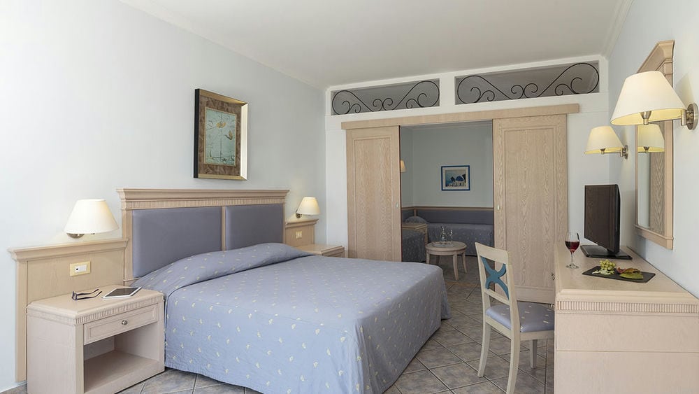 LINDOS PRINCESS BEACH 