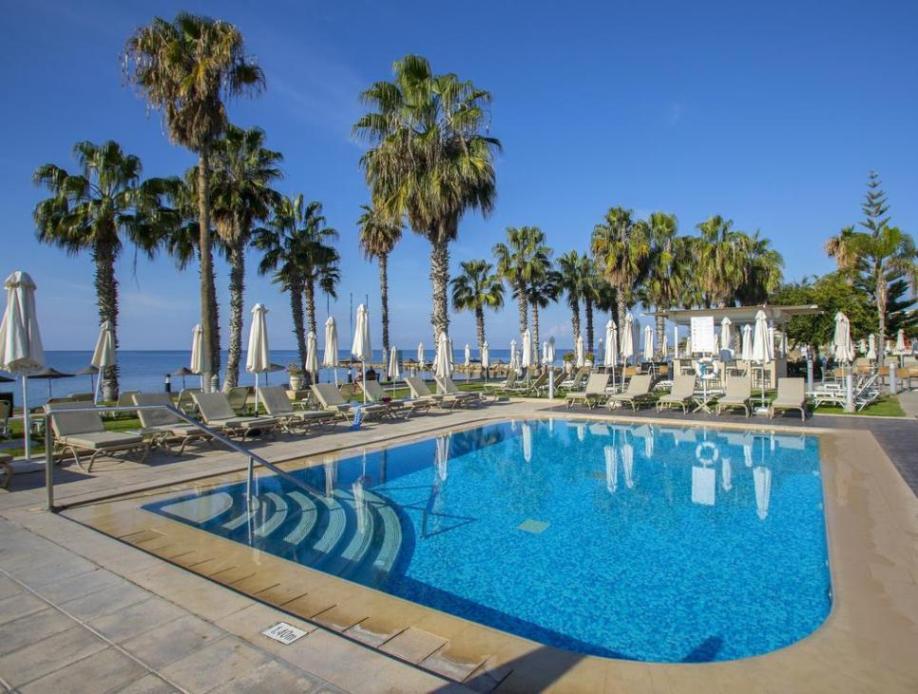 LOUIS LEDRA BEACH HOTEL