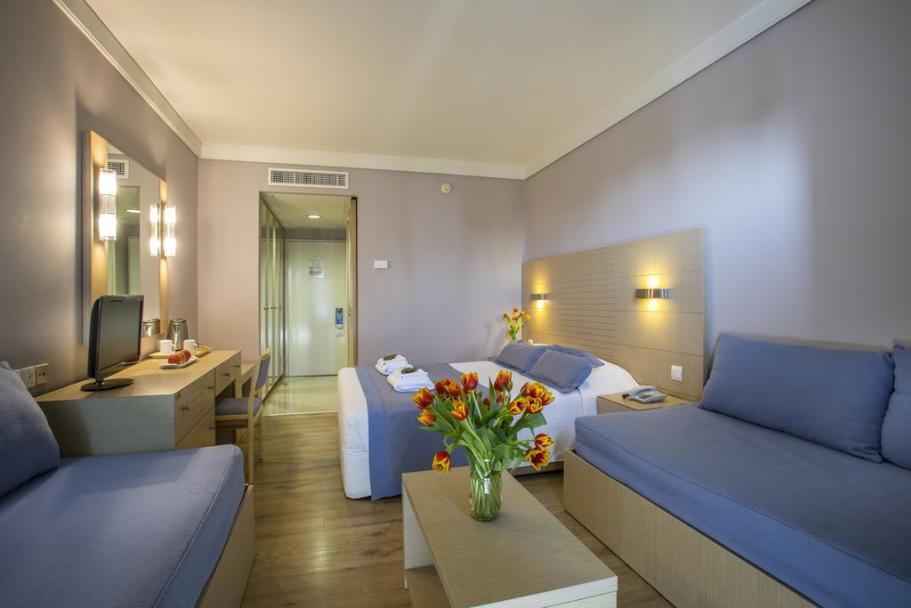 LOUIS LEDRA BEACH HOTEL