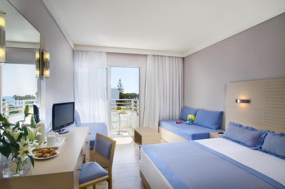 LOUIS LEDRA BEACH HOTEL