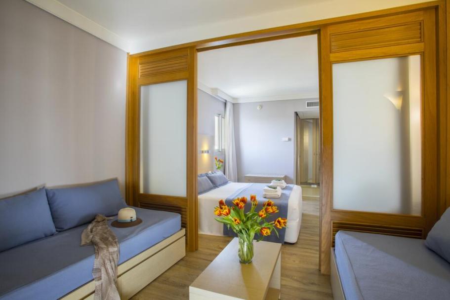 LOUIS LEDRA BEACH HOTEL