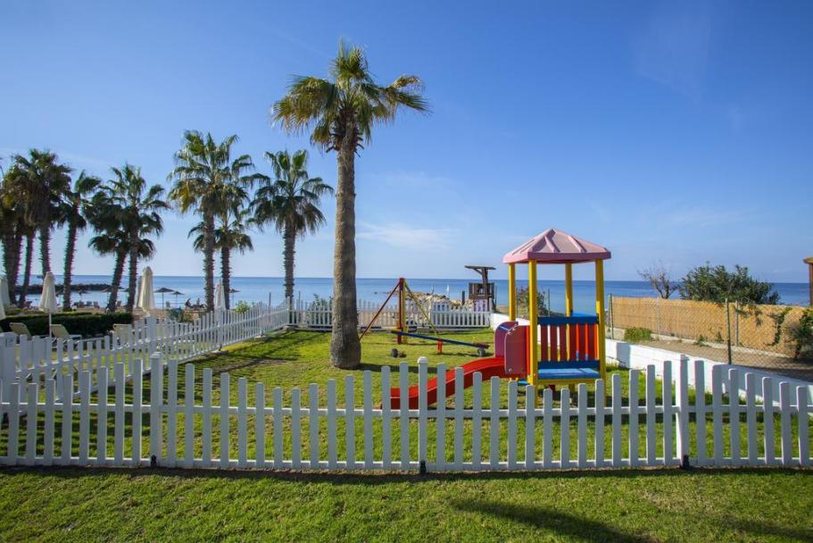 LOUIS LEDRA BEACH HOTEL