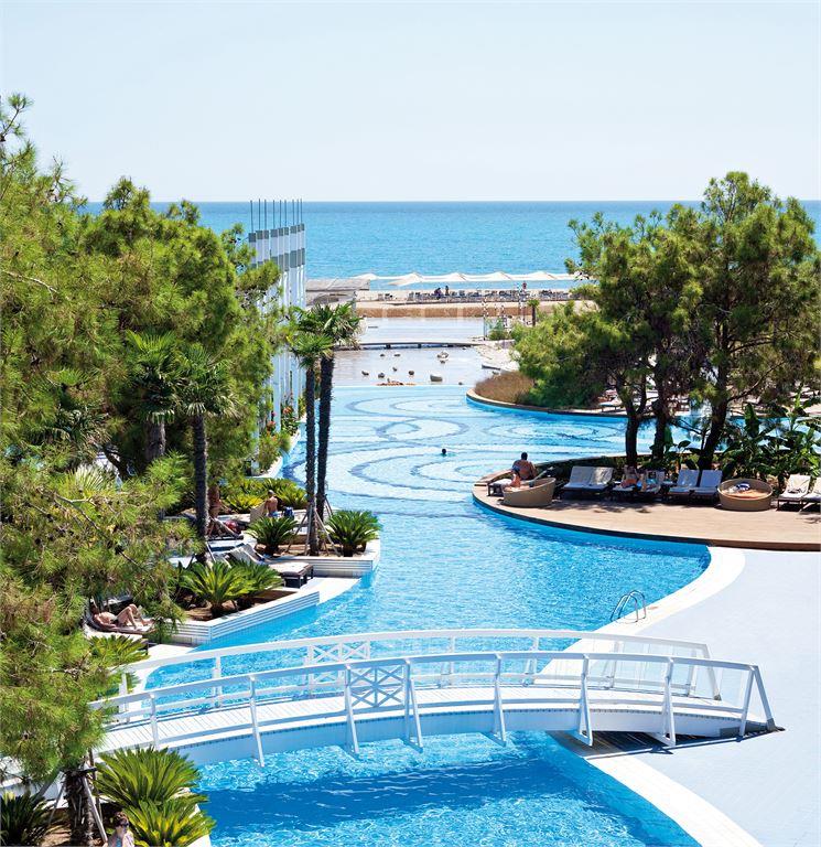 LYKIA WORLD&LINKS GOLF