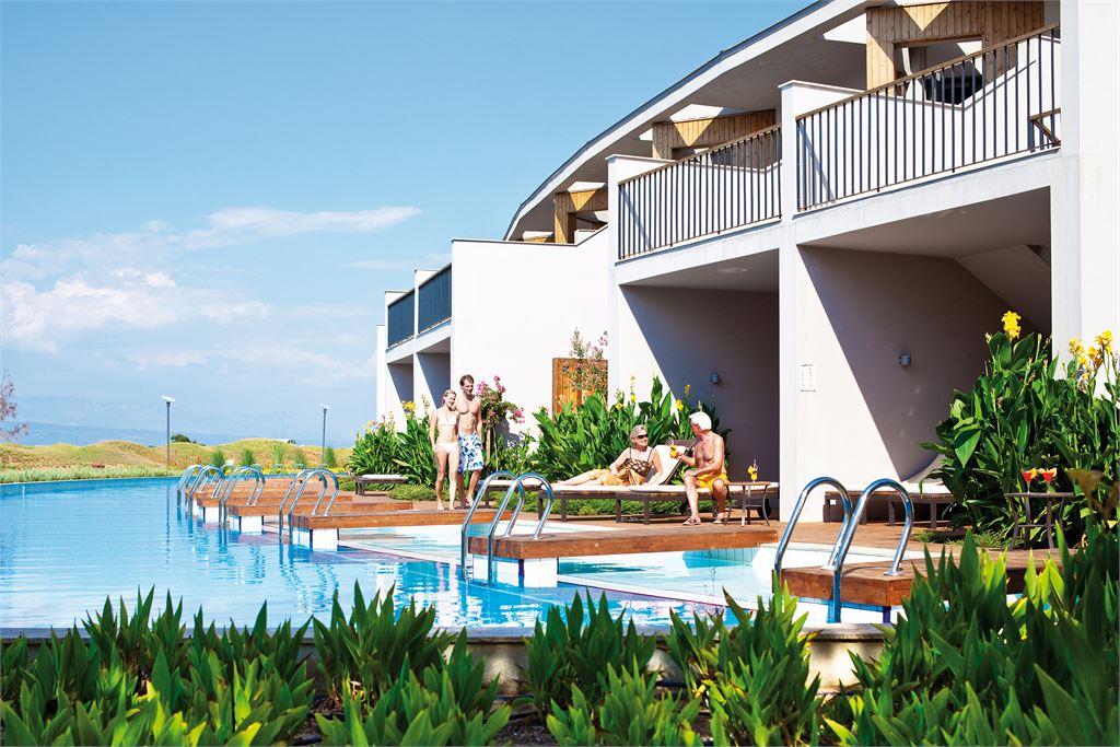 LYKIA WORLD&LINKS GOLF