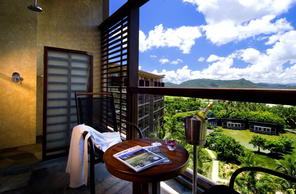 Mangrove Tree Resort Yalongbay