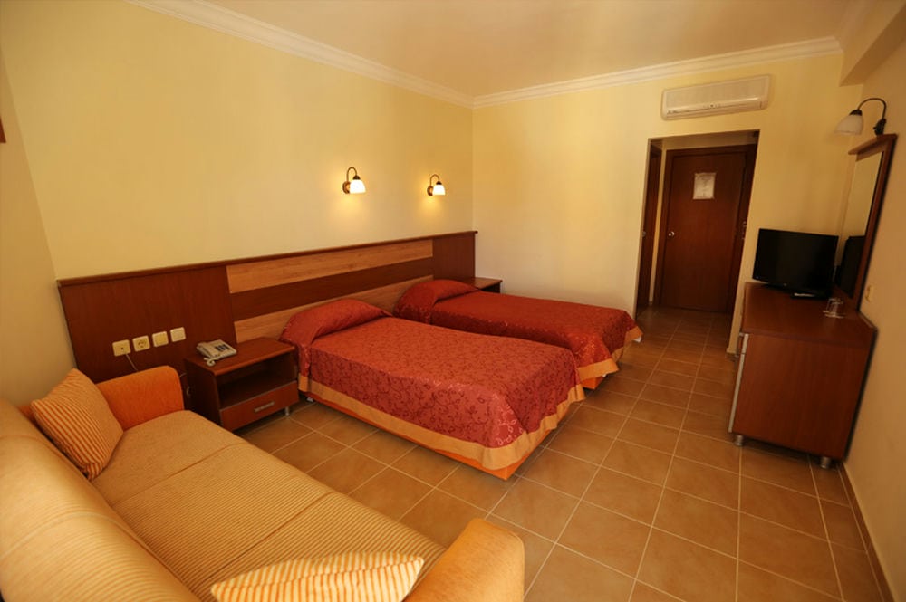 MAVRUKA HOTEL