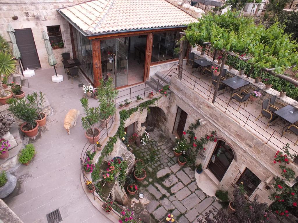 MELEKLEREVI CAVE HOTEL