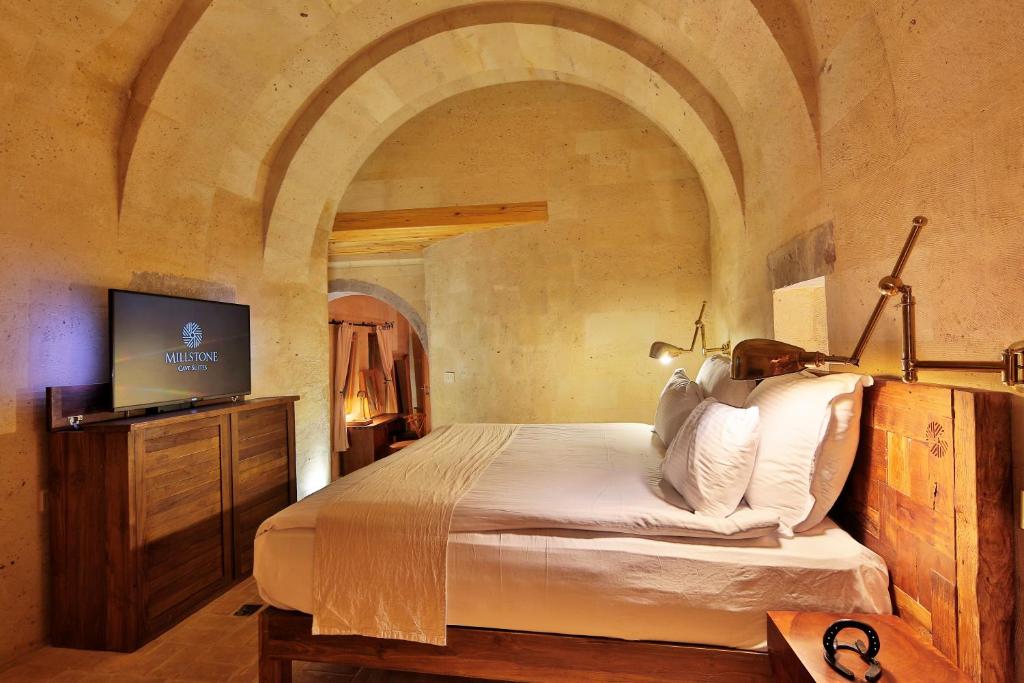 MILLSTONE CAVE SUITES