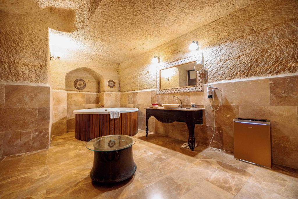 MITHRA CAVE HOTEL