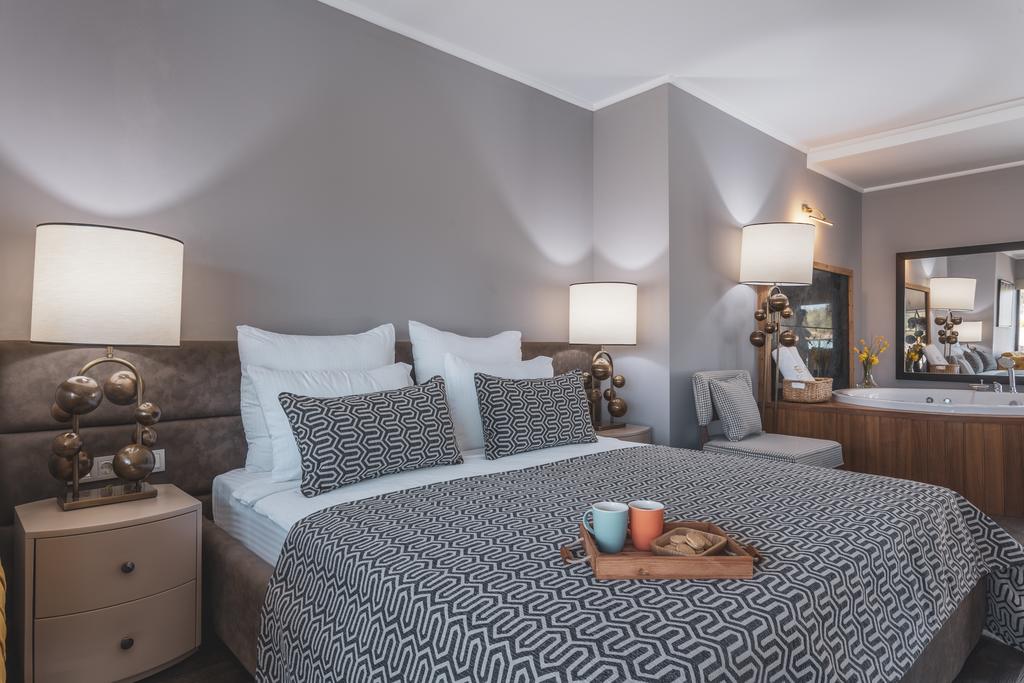 ORKA COVE PENTHOUSE&SUITES