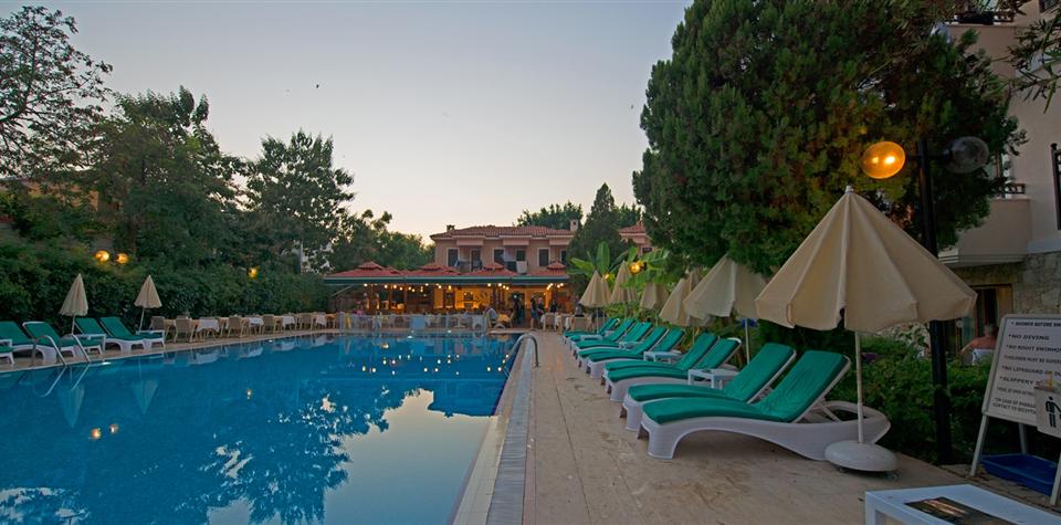 PERDIKIA BEACH