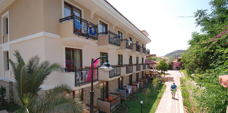 PERDIKIA BEACH