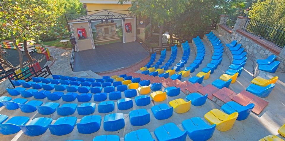 PERDIKIA HILL FAMILY RESORT & SPA