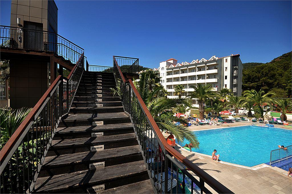 PINETA CLUB