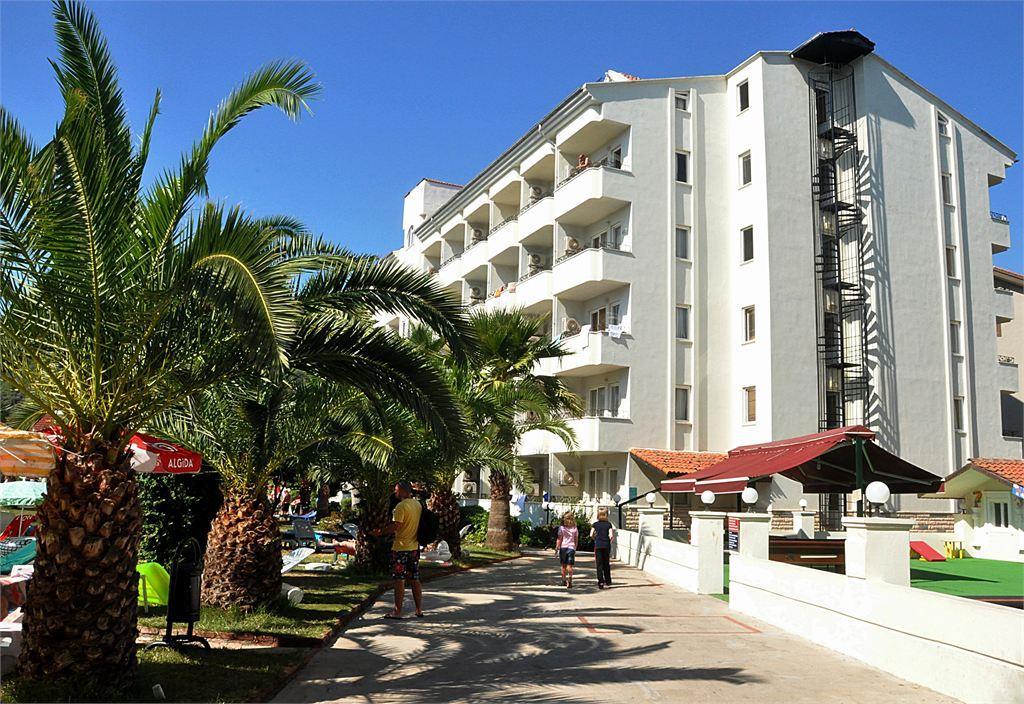 PINETA CLUB