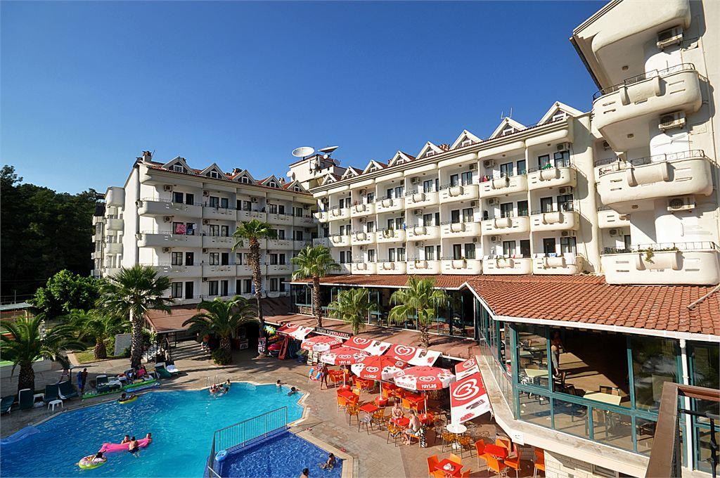 PINETA CLUB