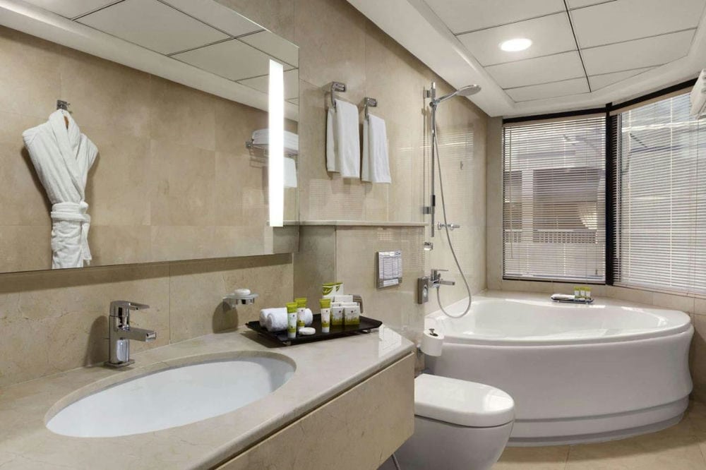 RAMADA HOTEL & SUITES AJMAN 