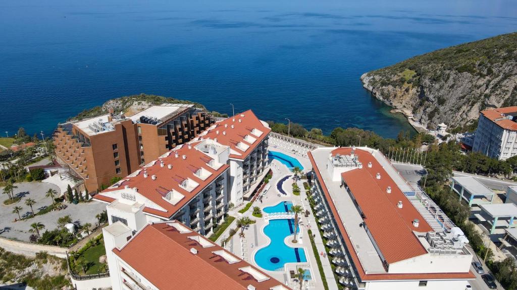 RAMADA HOTEL SUITES BY WYNDHAM KUSADASI