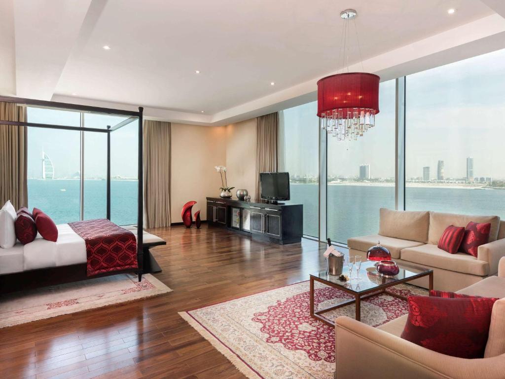 RIXOS THE PALM DUBAI HOTEL AND SUITES