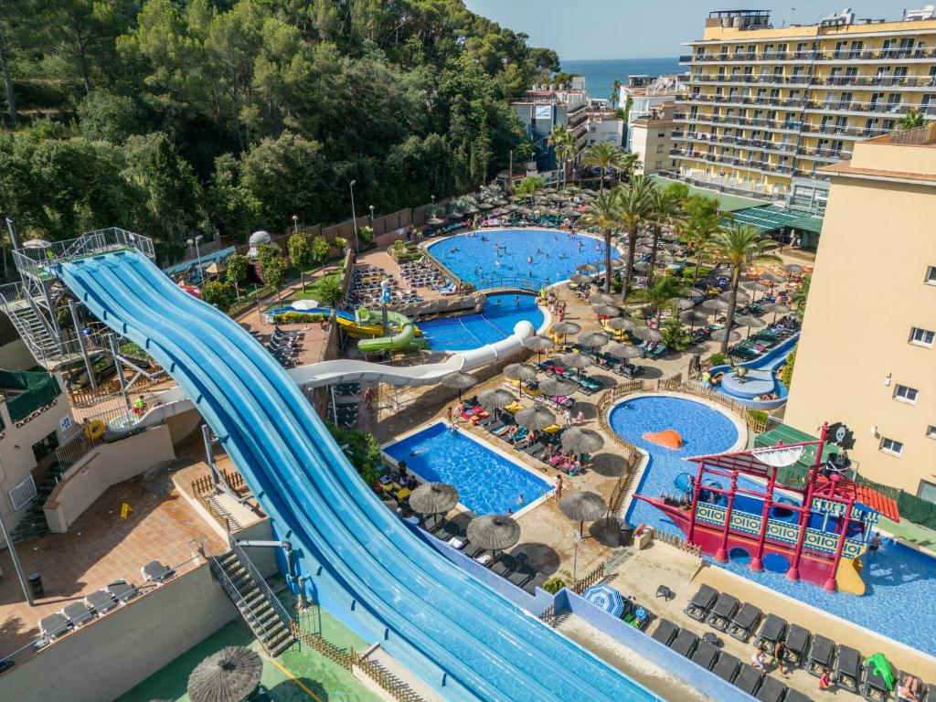 ROSAMAR GARDEN RESORT