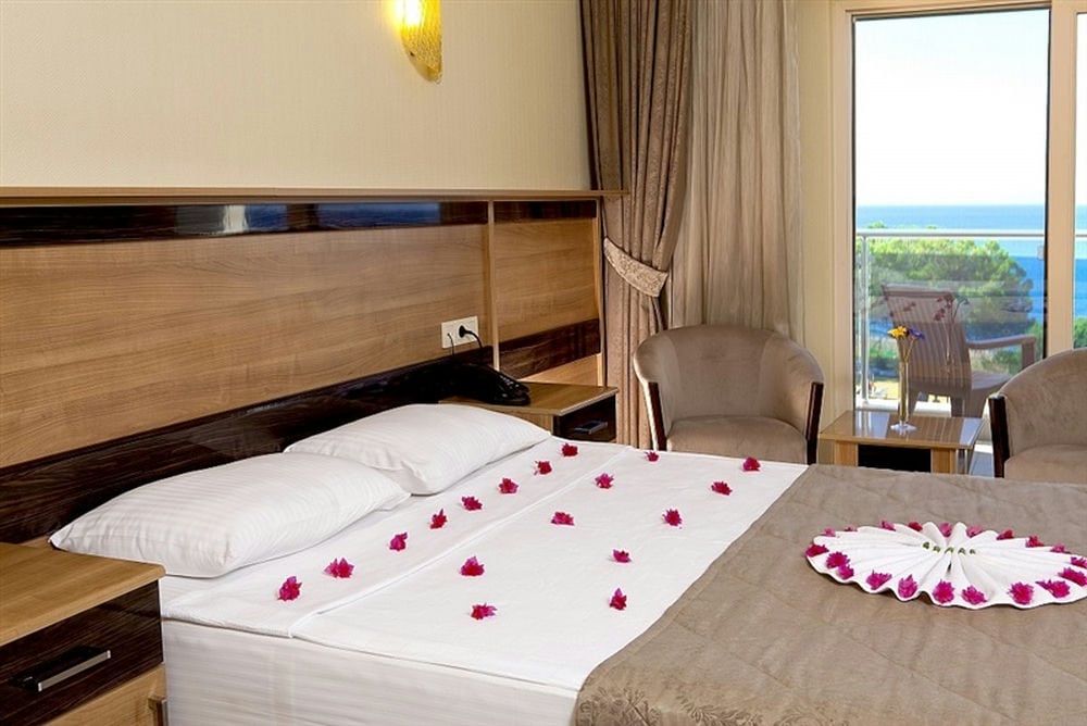 ROYAL BEACH CLUB HOTEL