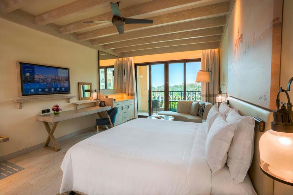 SAADIYAT ROTANA RESORT & VILLAS