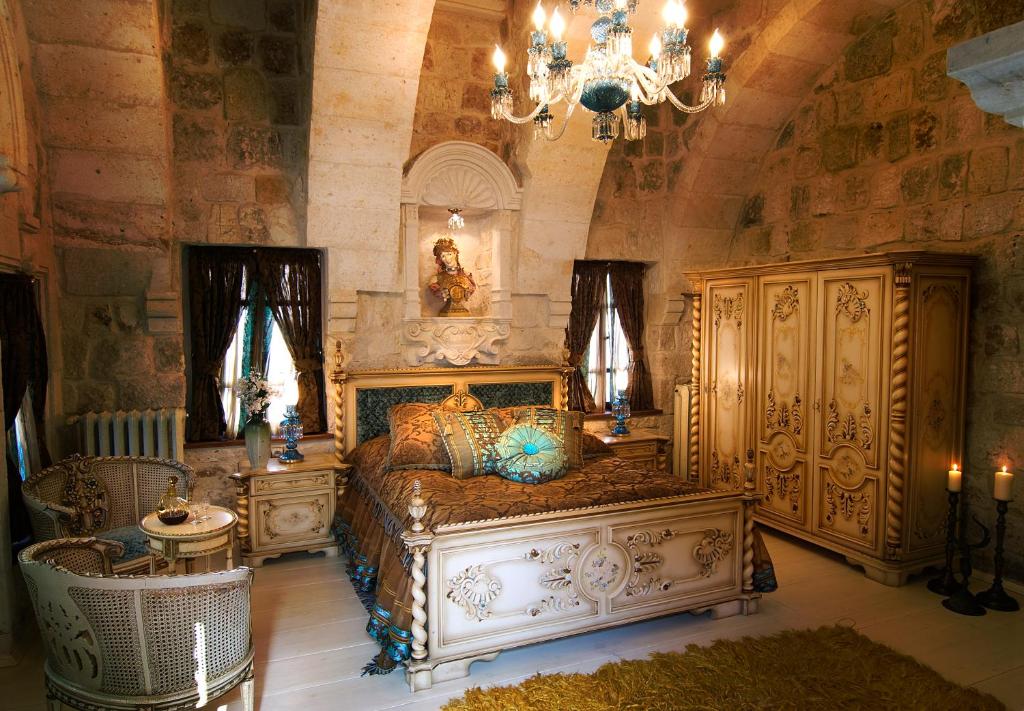 SACRED HOUSE HOTEL
