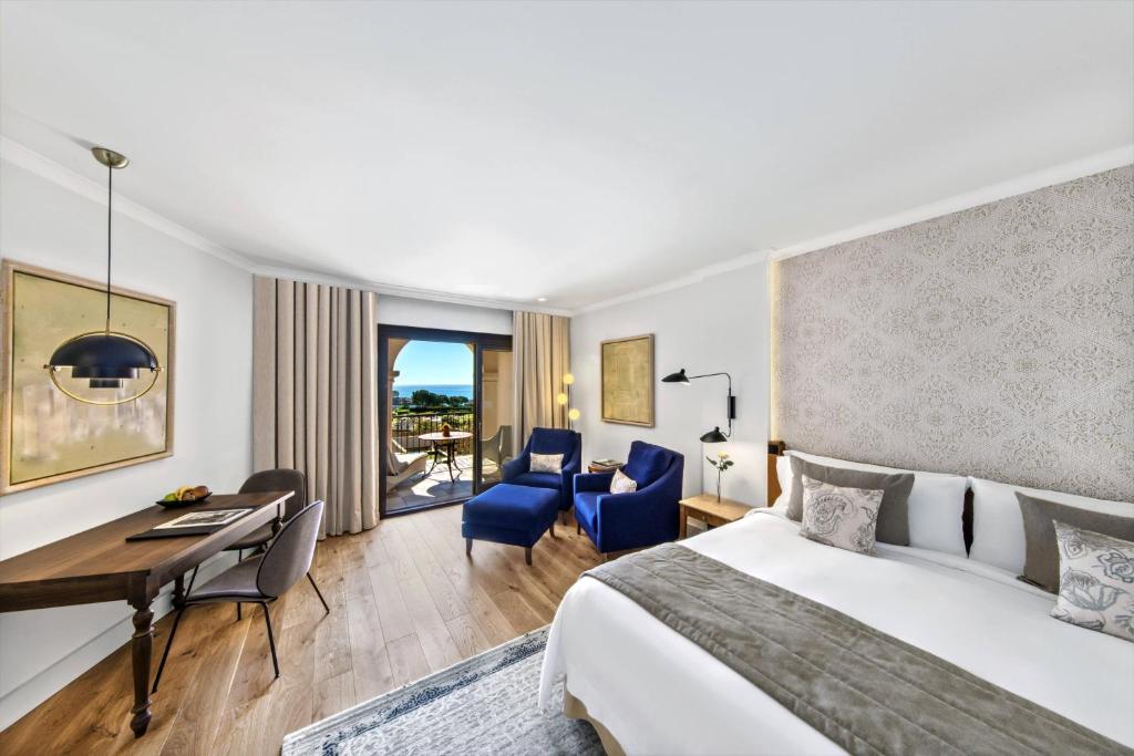 ST REGIS MARDAVALL RESORT