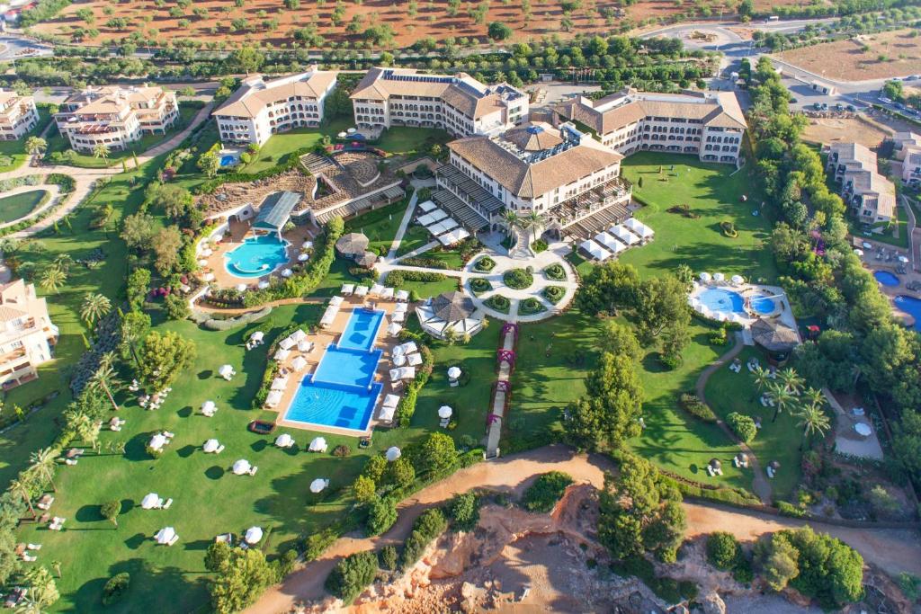 ST REGIS MARDAVALL RESORT