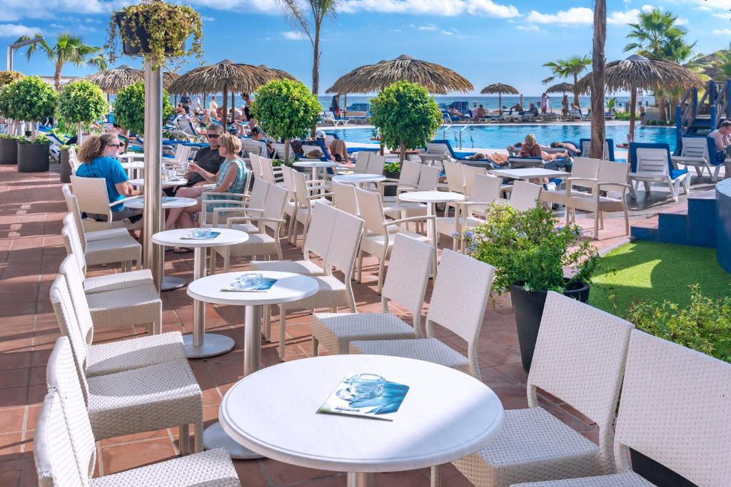 TAHITI PLAYA HOTEL & SUITES