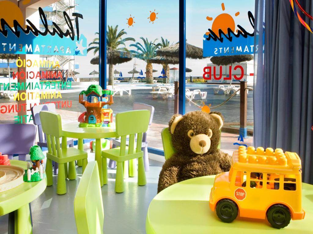 TAHITI PLAYA HOTEL & SUITES