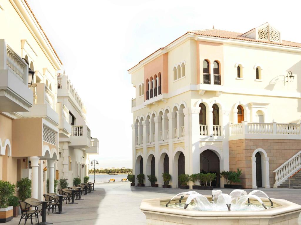 THE RITZ CARLTON ABU DHABI GRAND CANAL