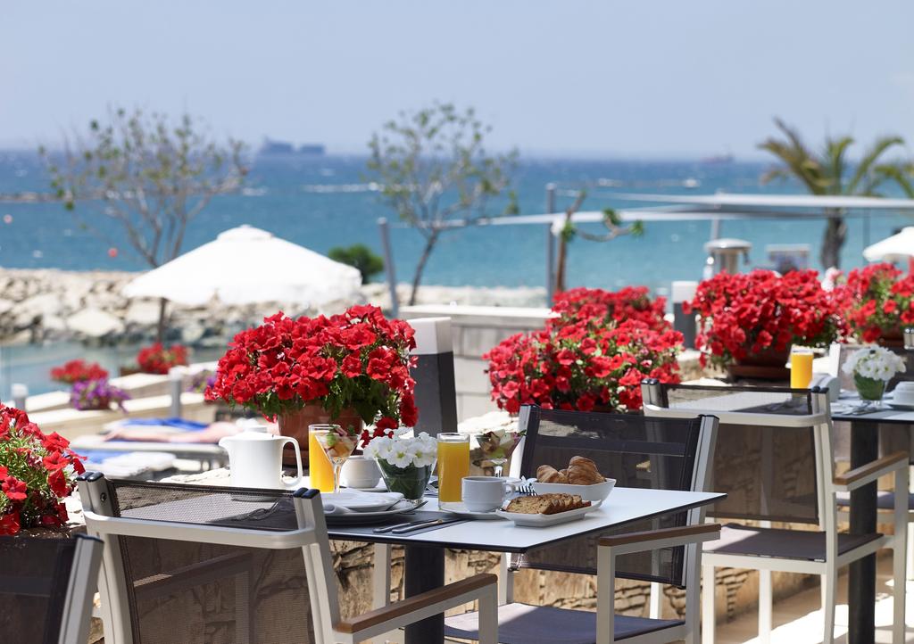 THE ROYAL APOLLONIA