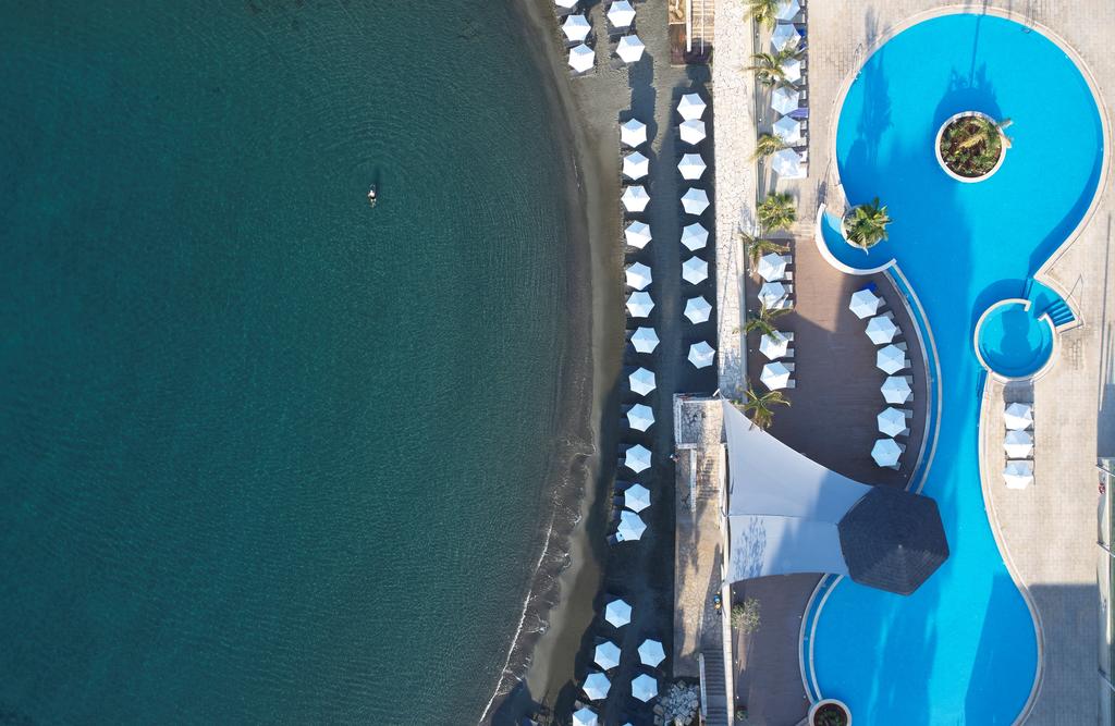 THE ROYAL APOLLONIA